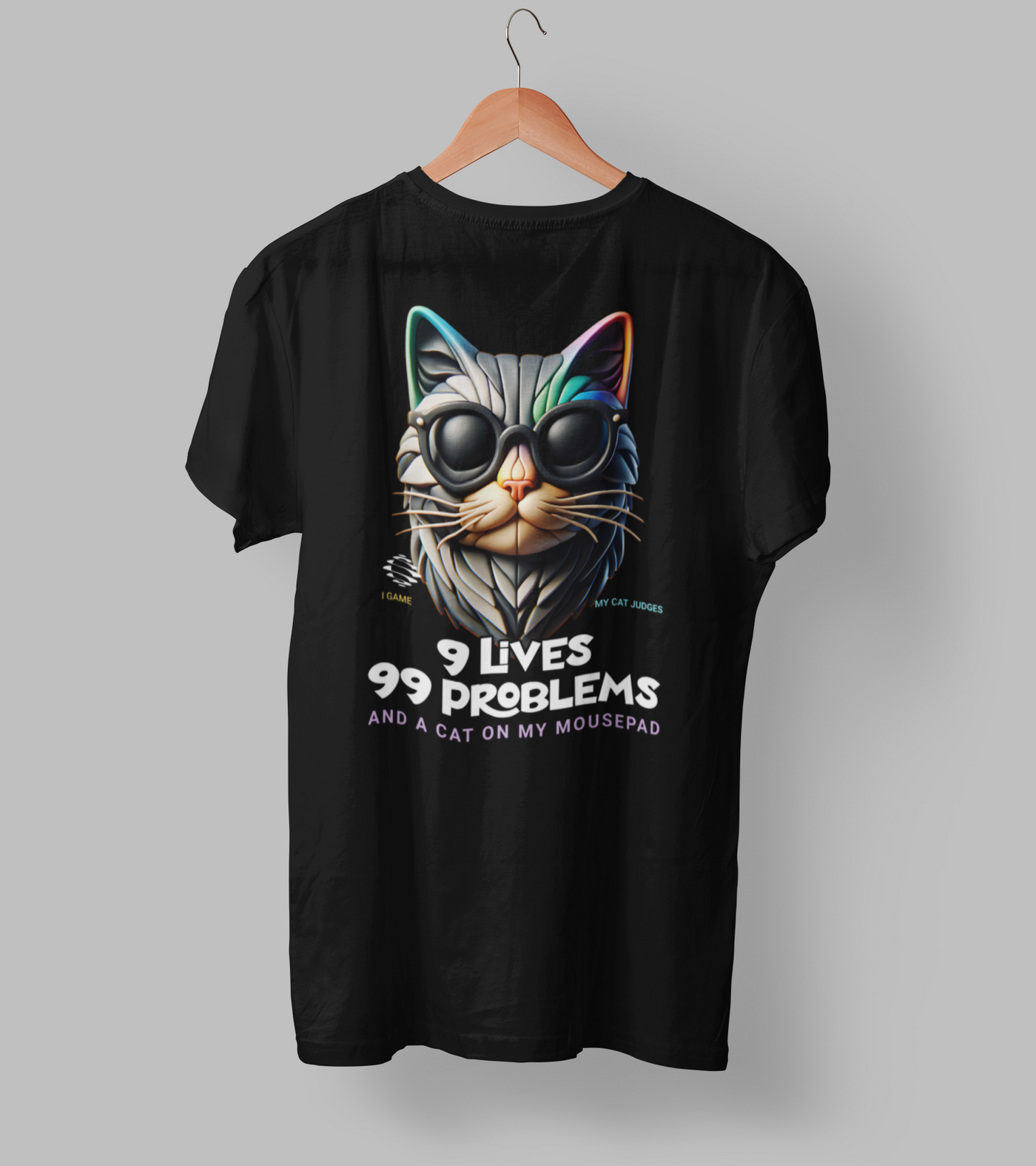 T-Shirt - 9 Lives
